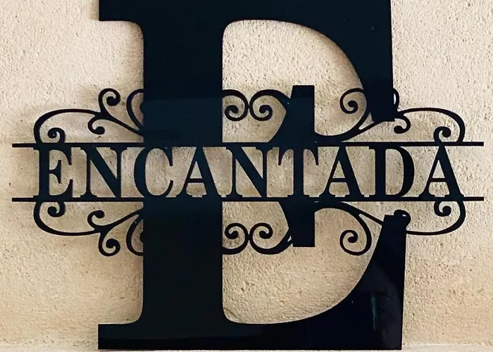 Homestay Encantada Nimes