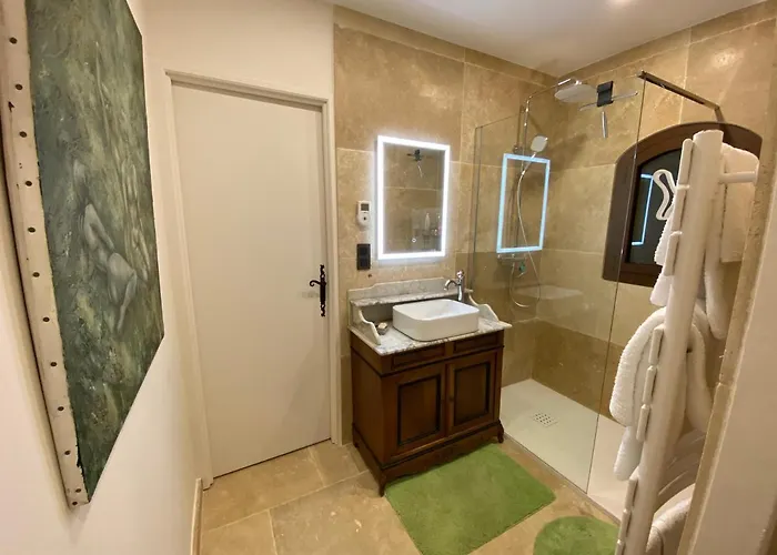 Encantada Homestay *