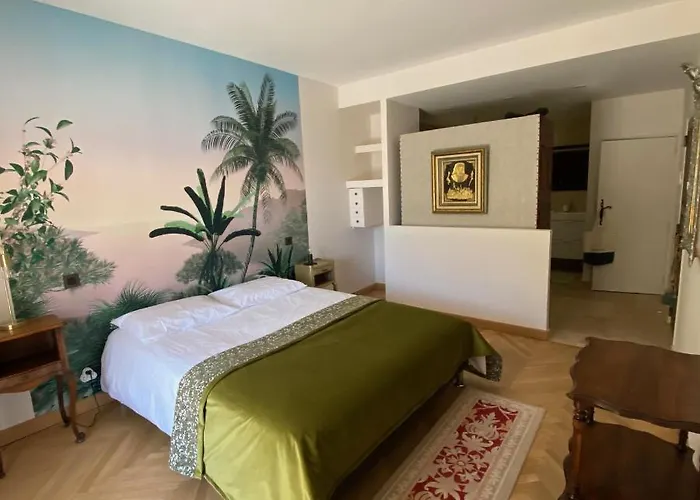 Encantada Homestay *