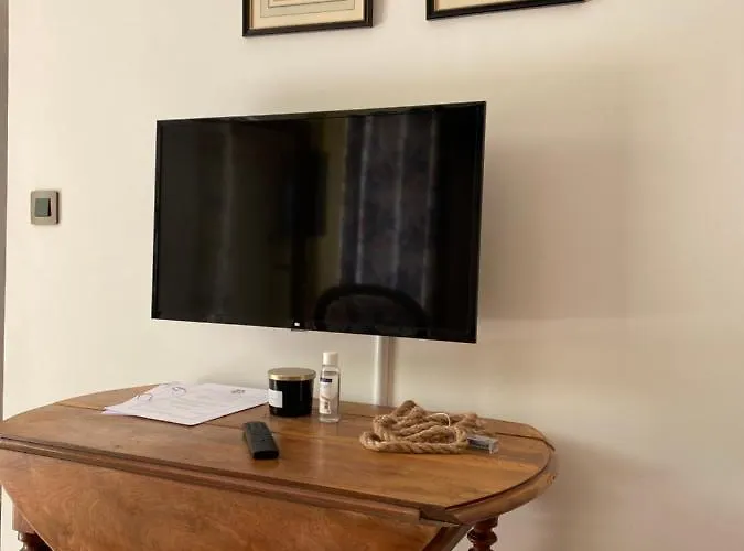 Encantada Homestay Nimes